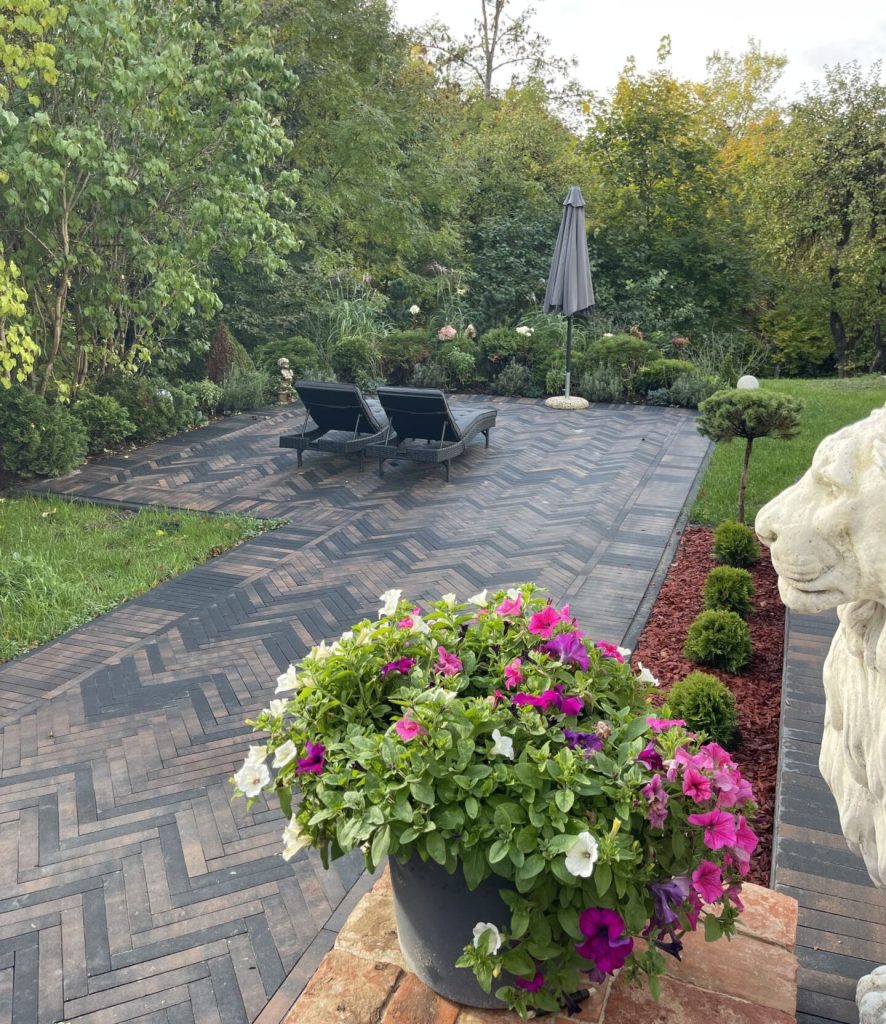 Barons 360 comfor copper and Kerbstone 8 black