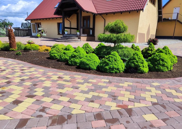 NOSTAL 6 CLASSIC BROWN, NOSTAL 6 CLASSIC RED UN NOSTAL 6 CLASSIC WELLOW + KERBSTONE 8 RED APMALES