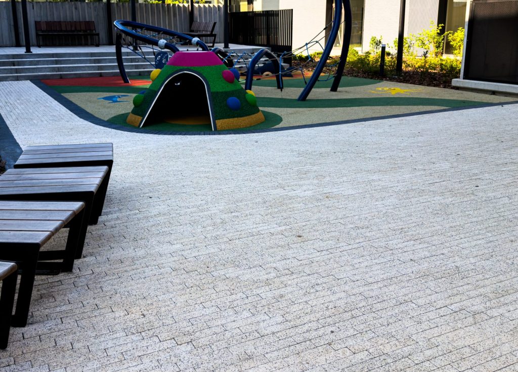 DEKOR URBAN MODERN WHITE MARBLE AND DEKOR URBAN MODERN BLACK PEARL